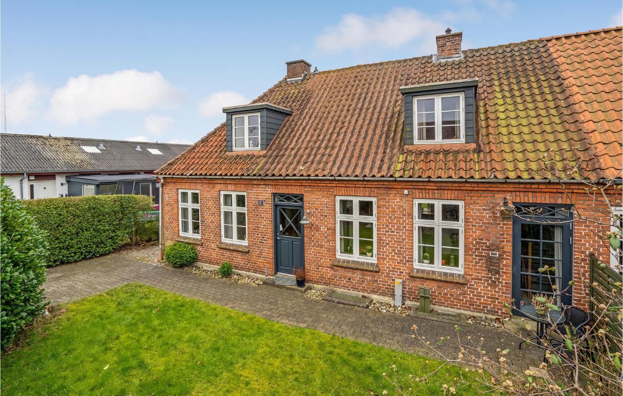 Lovely Home In Sonderborg With Kitchen ภายนอก รูปภาพ