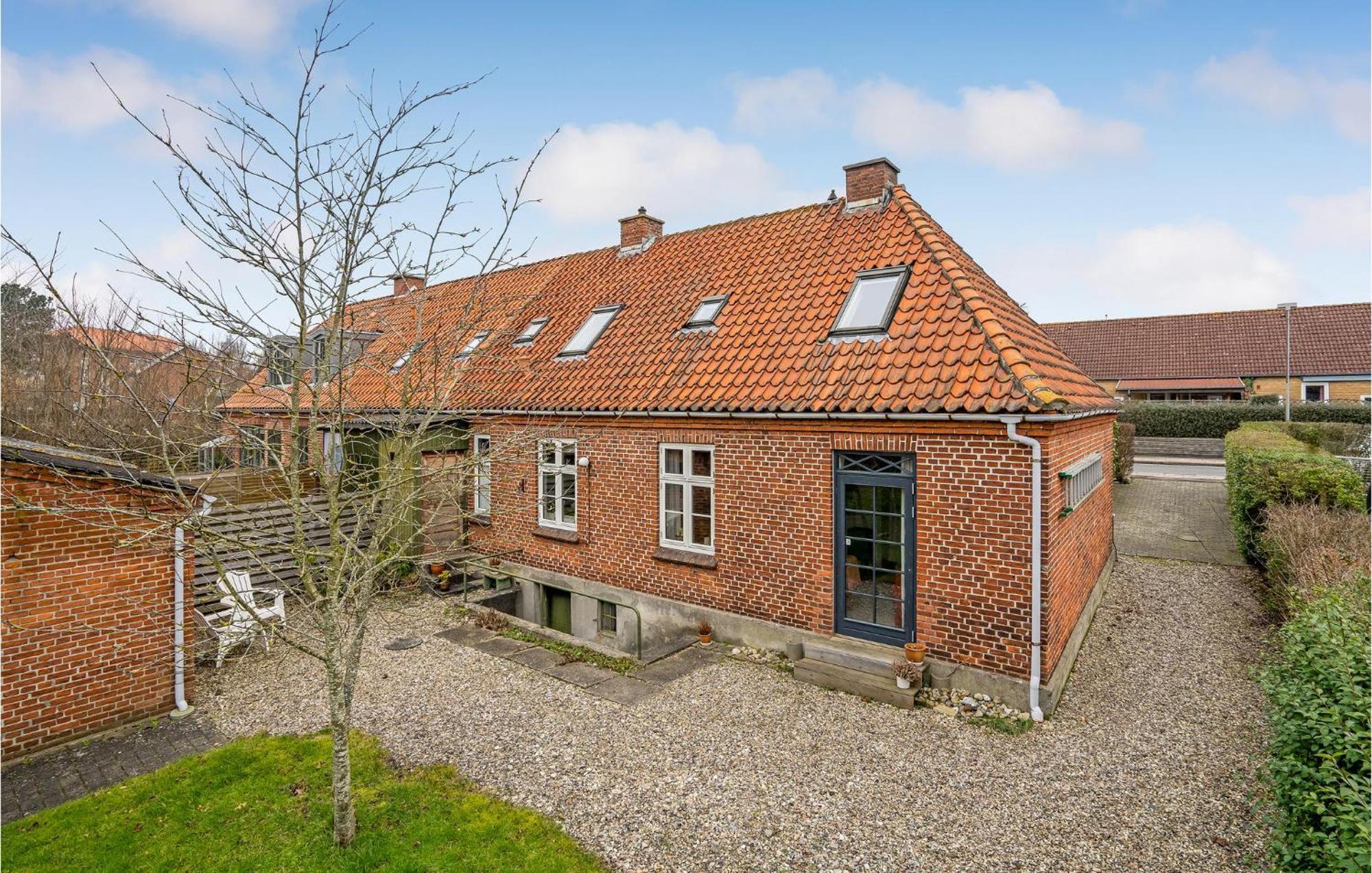 Lovely Home In Sonderborg With Kitchen ภายนอก รูปภาพ